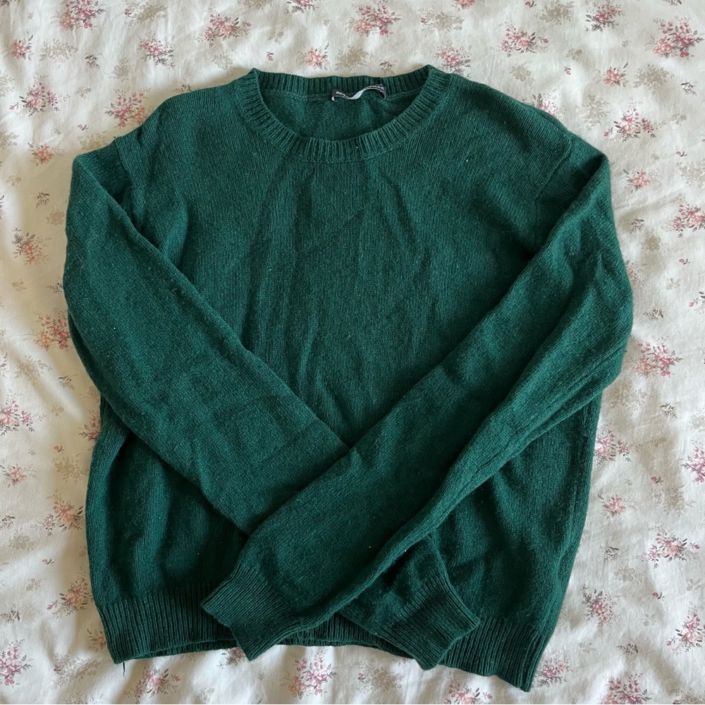 Brandy Melville Forest Green Crew Neck Sweater